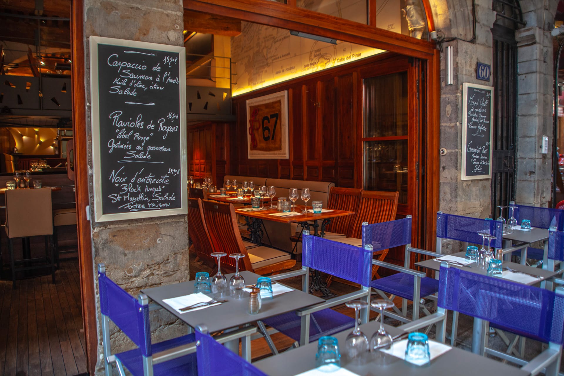 Large choix de plats traditionnelà la carte